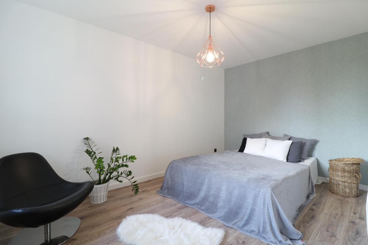 Niron Apartament Walcz Apartment ภายนอก รูปภาพ